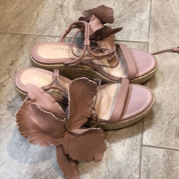 Cecelia New York Lilly wedge sandal. - Picture 1 of 4